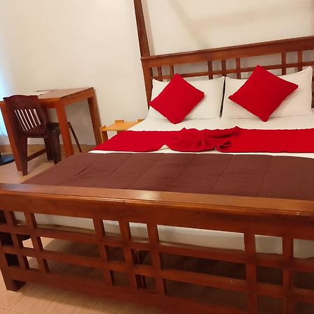 T-More Hotel & Hostel إيلا المظهر الخارجي الصورة